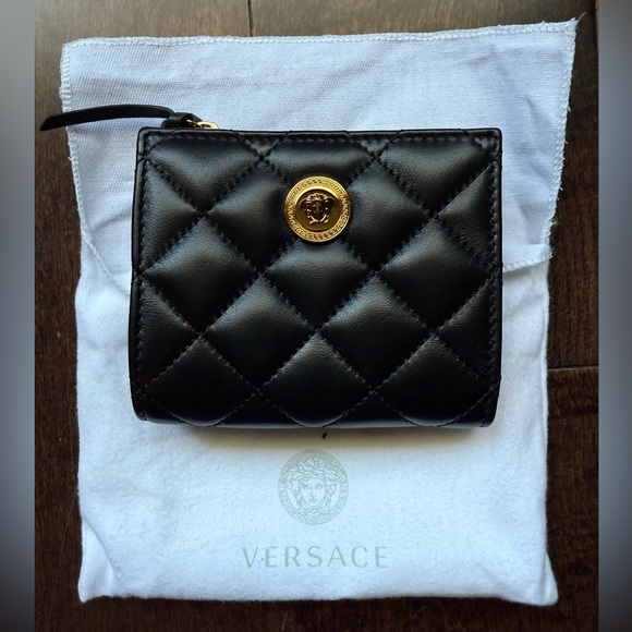Versace Medusa Unico Quilted Lamb Leather Wallet - Picture 3 of 10